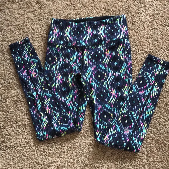 Victoria’s Secret sport leggings - Picture 3 of 4